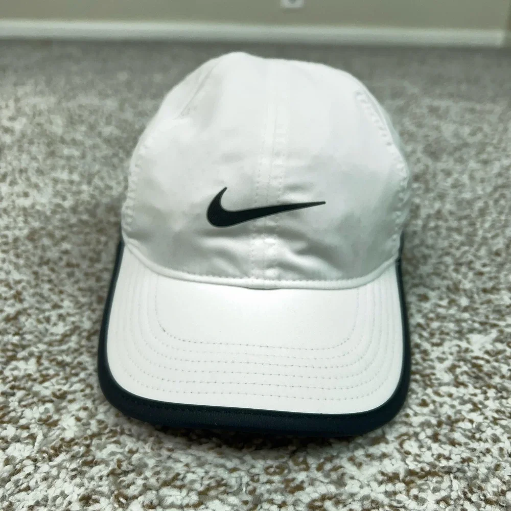 Nike‎ Hat Cap Strap Back Mens One Size White Featherlight Dri-FIT Running Swoosh